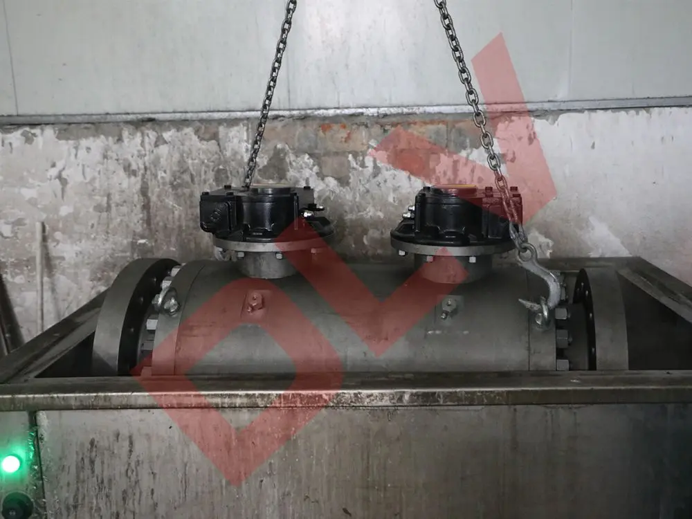 SPRAY PAINT (2)r6v